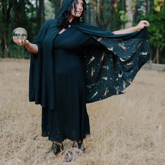 Hooded cape w/ unique "Protection Spell" reversible custom witch print - Picture 3 of 14
